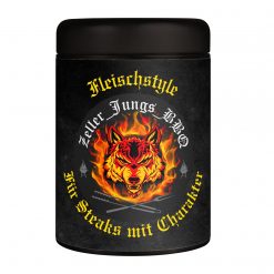 Fleisch kann jeder, Style nicht! Der "Fleischstyle" von den Zeller Jungs ist das ultimative Steak-Upgrade. Edles Flor de Sal trifft auf die fruchtige Frische von Zitronenschale und die unglaubliche Umami-Tiefe von fermentiertem Knoblauch. Der absolute Wow-Effekt für dein Ribeye oder Flanksteak!